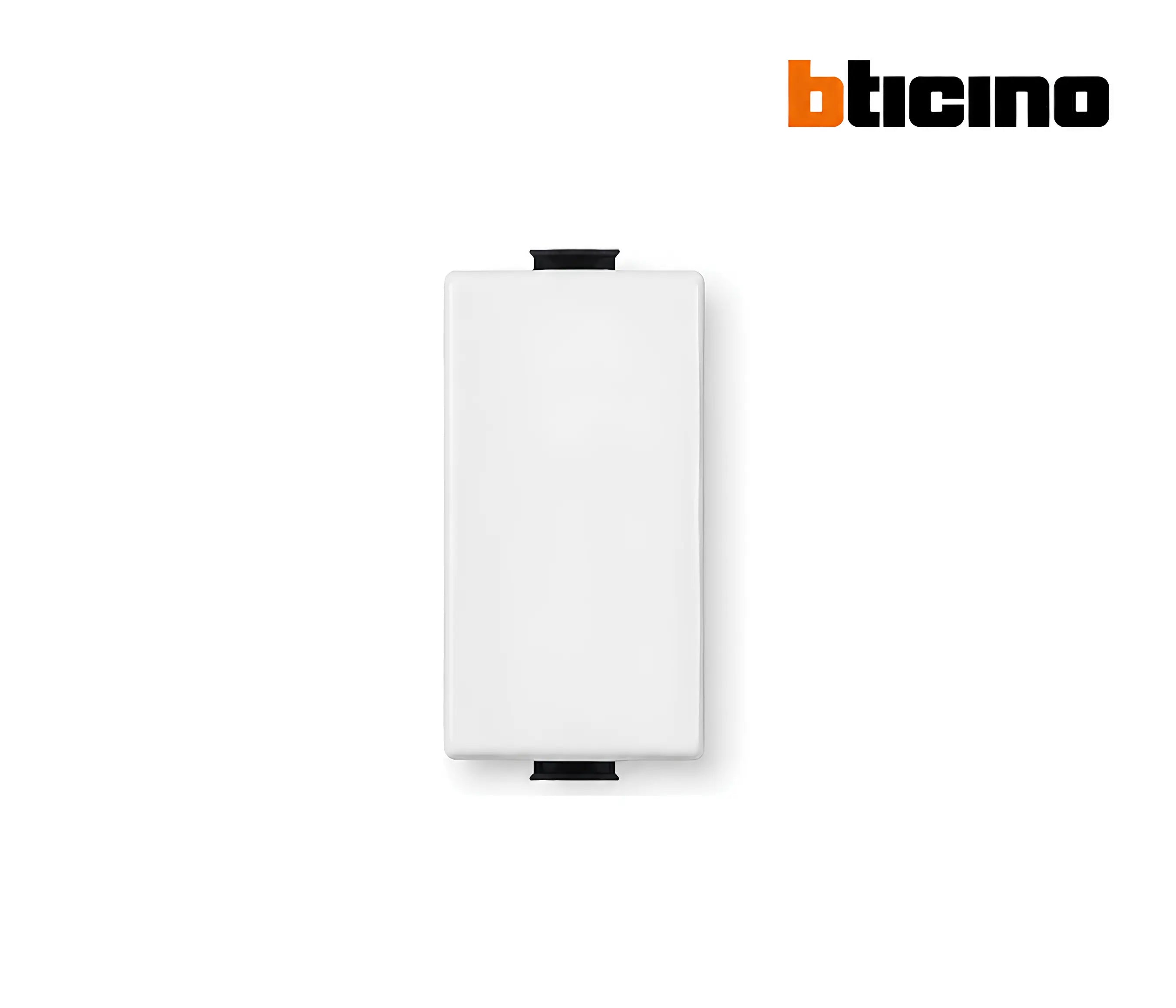 مفتاح ماتكس إيدج أبيض 16 أمبير - بتشينو - AM5001E